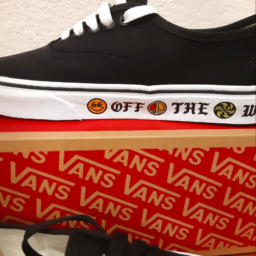 Vans - Picture 5 of 5